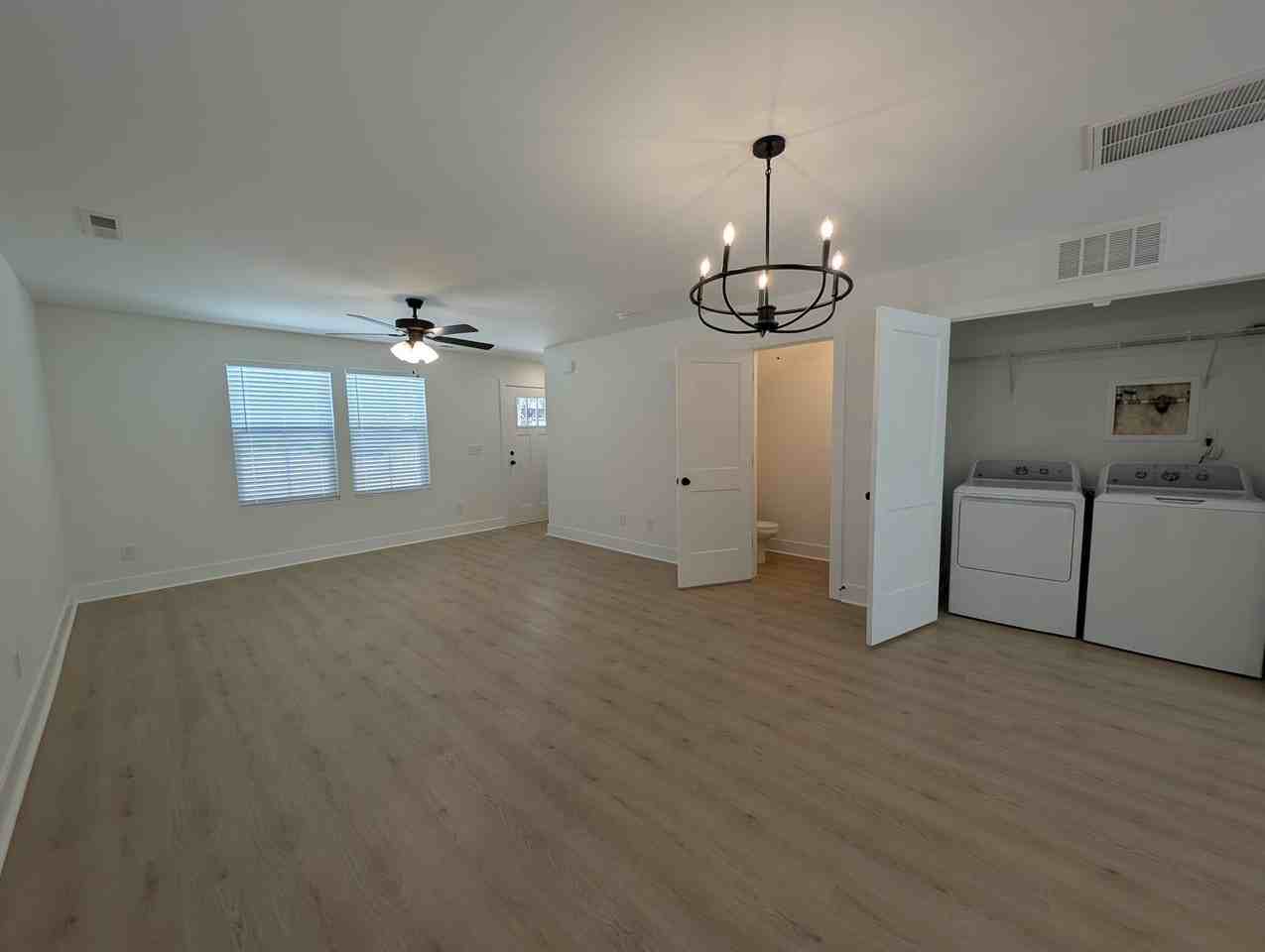 1415 Arden Ave - Photo 6 of 25