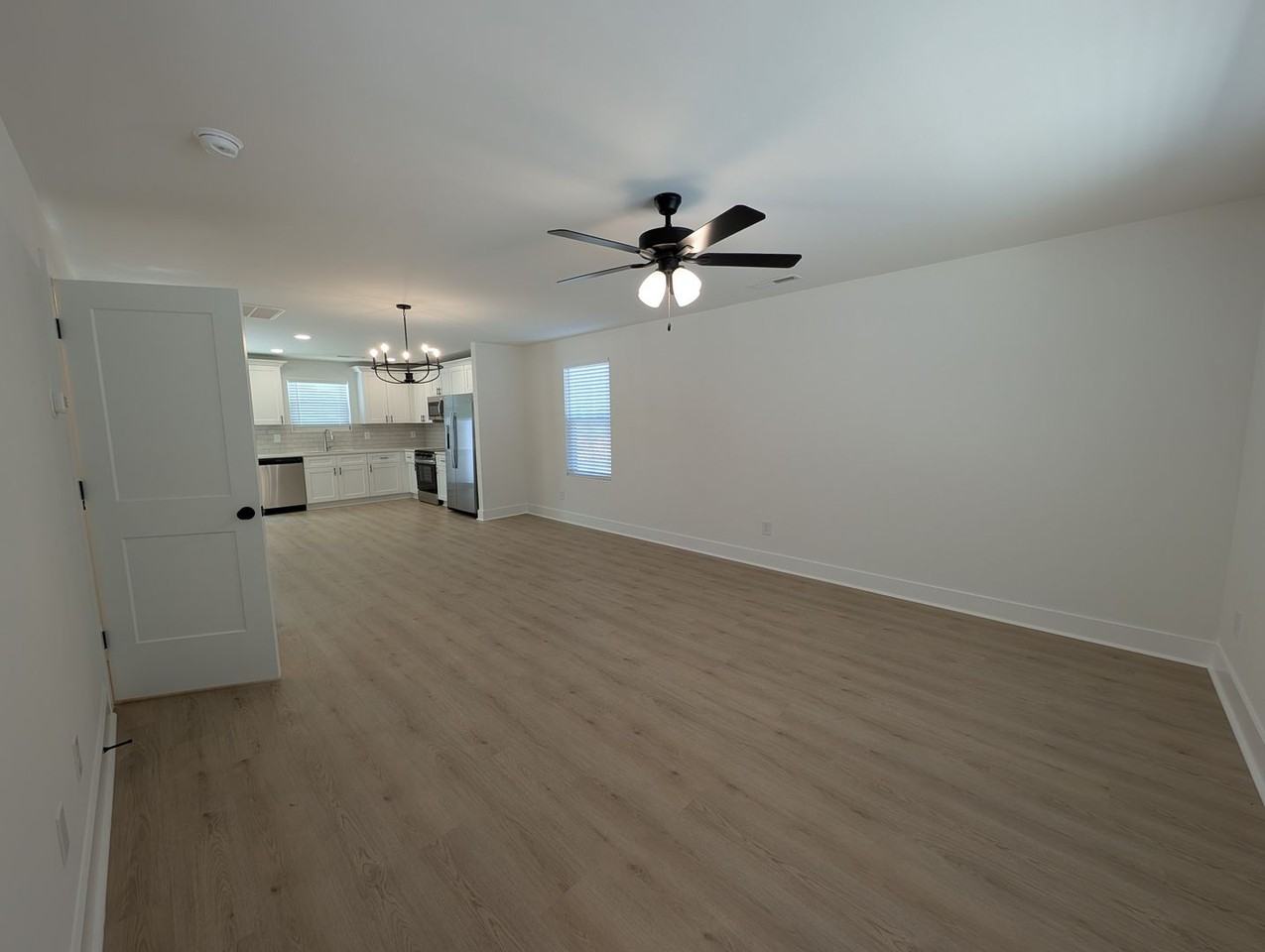 1415 Arden Ave - Photo 7 of 25