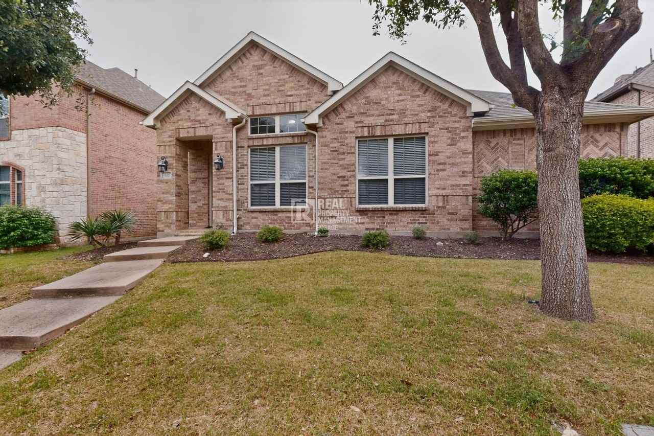 963 Cougar Dr - Photo 4 of 49