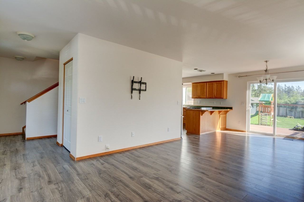 1436 Admirals Dr - Photo 7 of 27