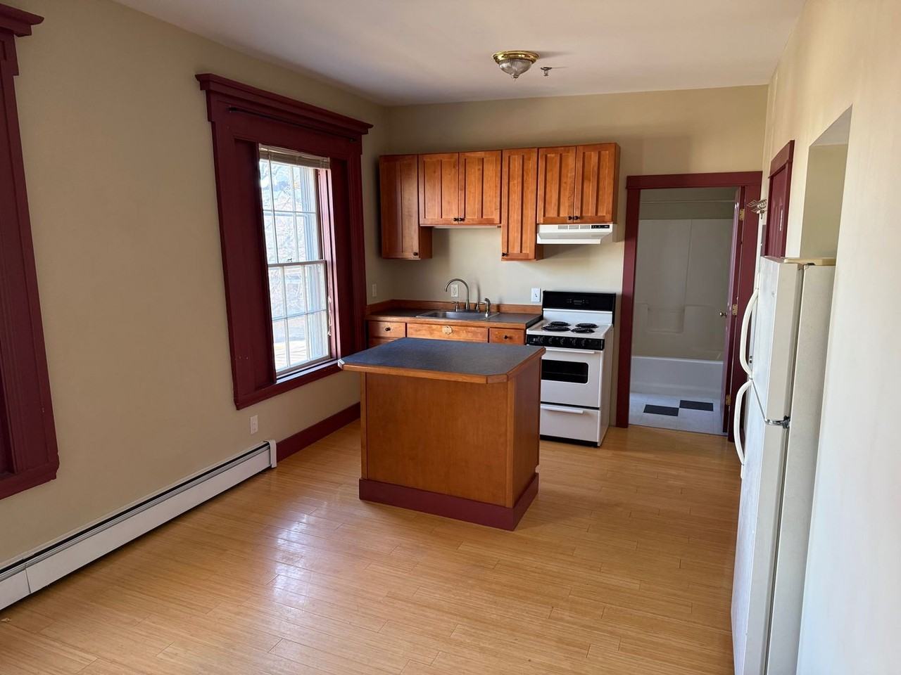 50 Adams St - Photo 5 of 10