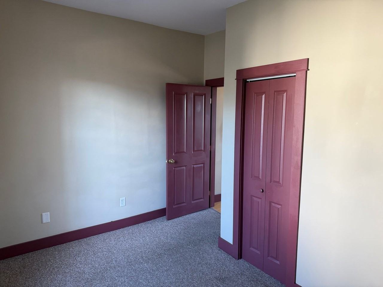50 Adams St - Photo 7 of 10