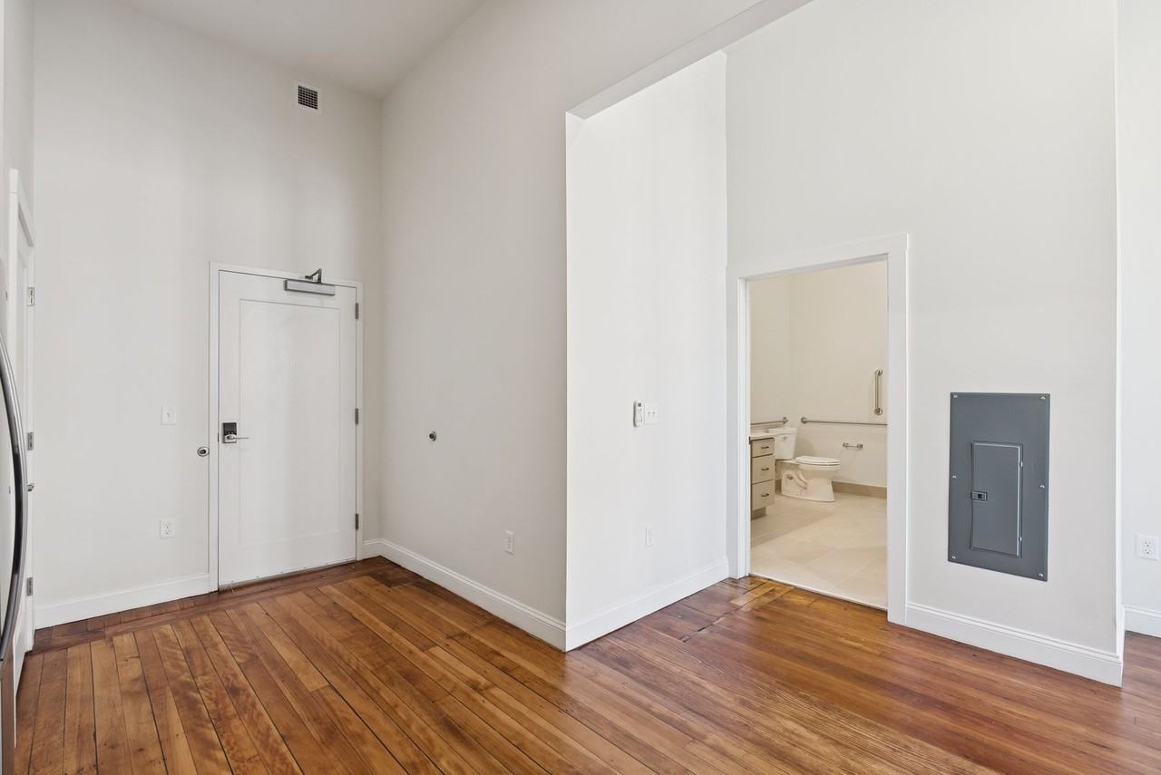 129 Main St - Photo 5 of 13