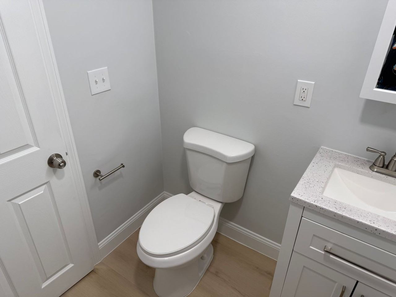 137 Temple Ave - Photo 5 of 10