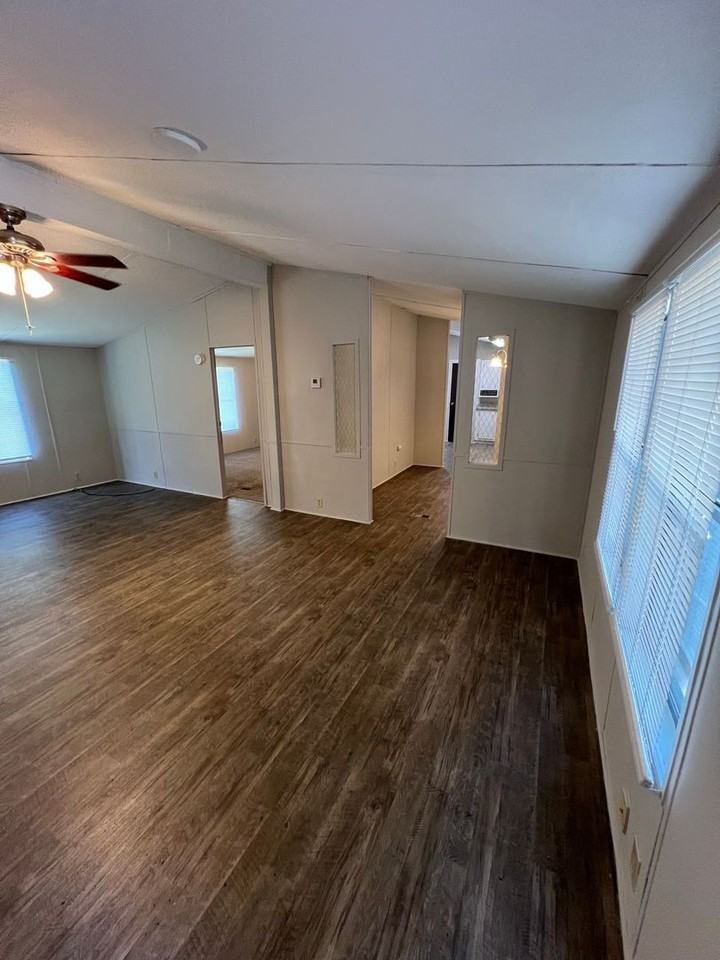 3700 Ash Dr - Photo 2 of 20