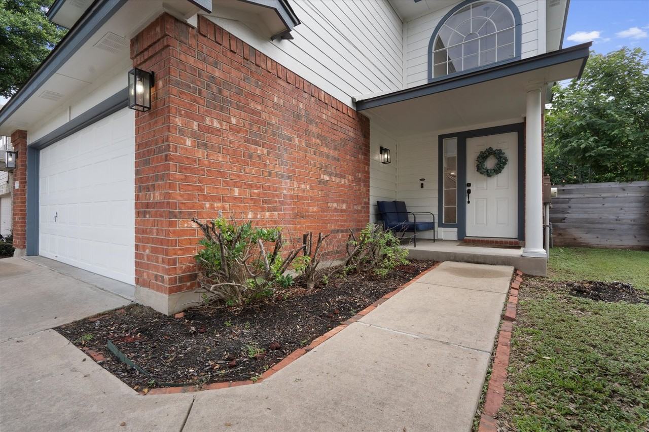 15129 Donna Jane Loop - Photo 3 of 31