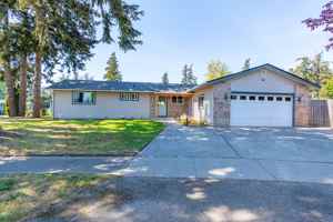 featured image of 790 Nw Dory Dr