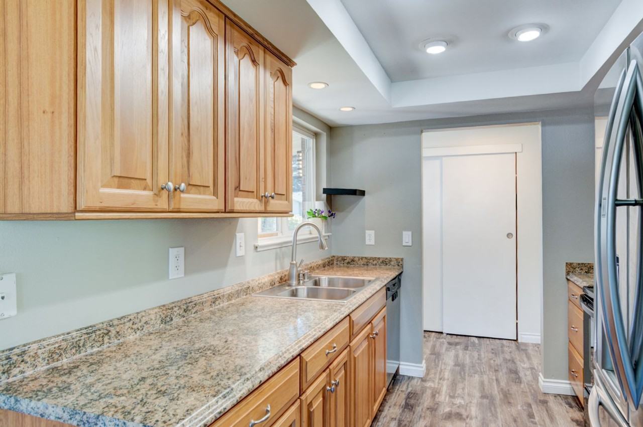 790 Nw Dory Dr - Photo 4 of 22