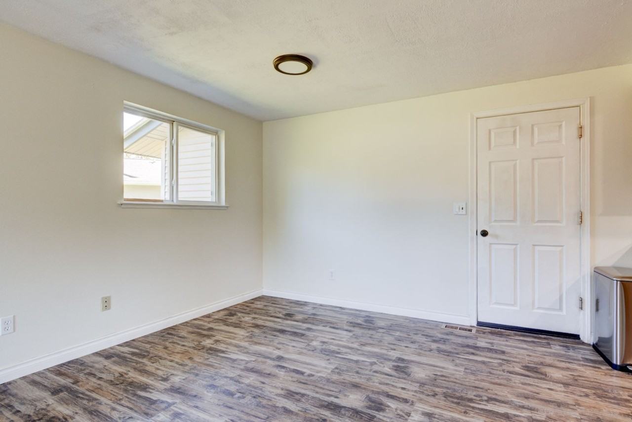 790 Nw Dory Dr - Photo 5 of 22