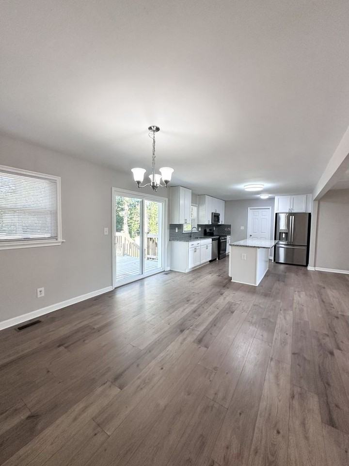 1245 Davis Ave - Photo 7 of 26
