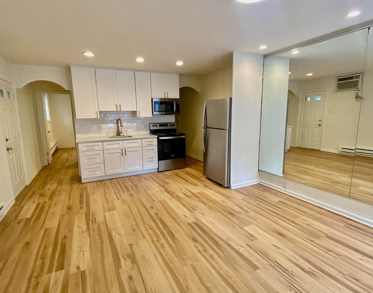 1227 S Philip St - Photo 5 of 33
