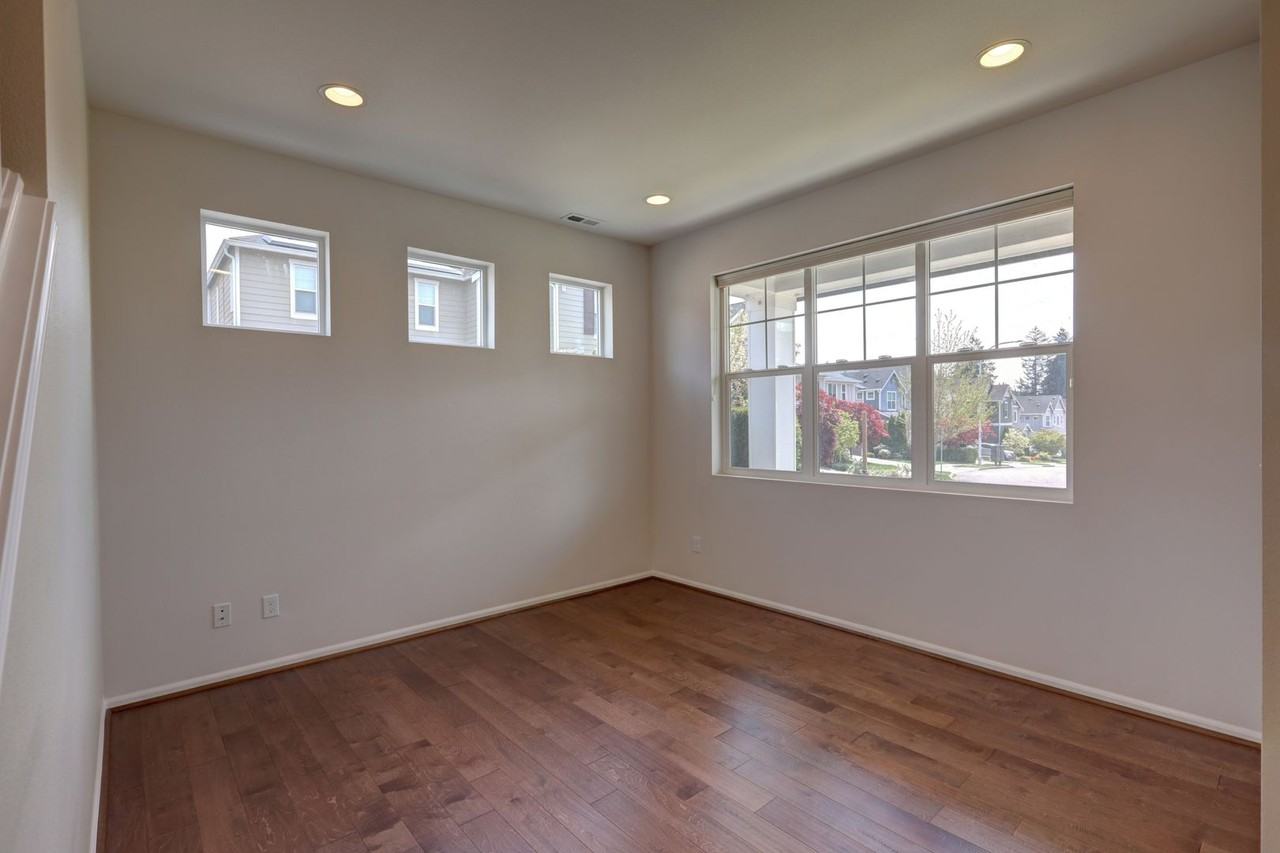 4780 S 323rd St - Photo 5 of 25