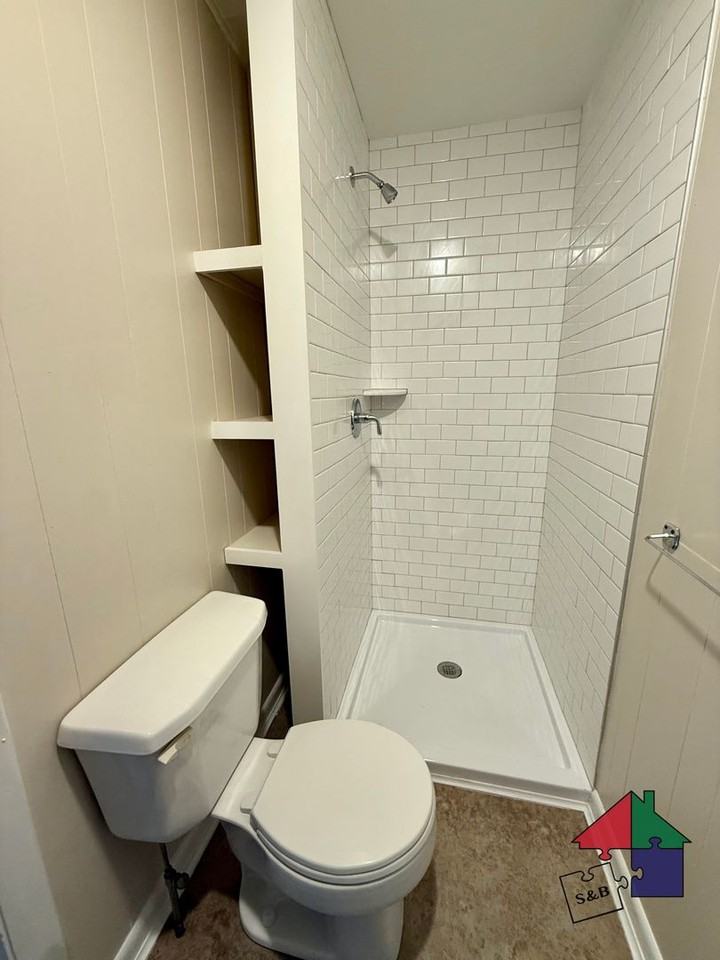 150 Fairground Rd - Photo 7 of 20