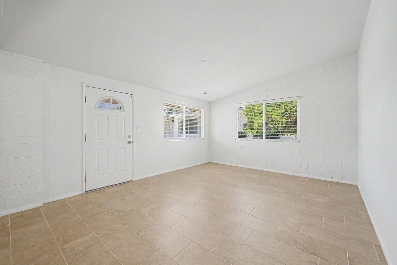 10606 W Oakmont Dr - Photo 2 of 13