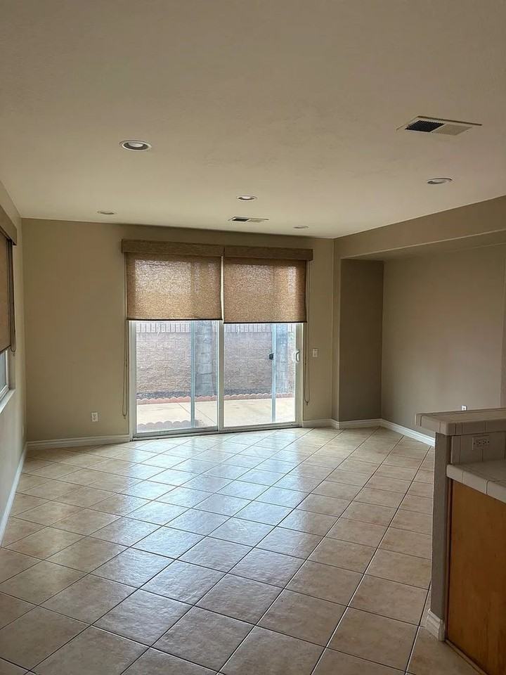 954 Teatro Cir - Photo 4 of 15