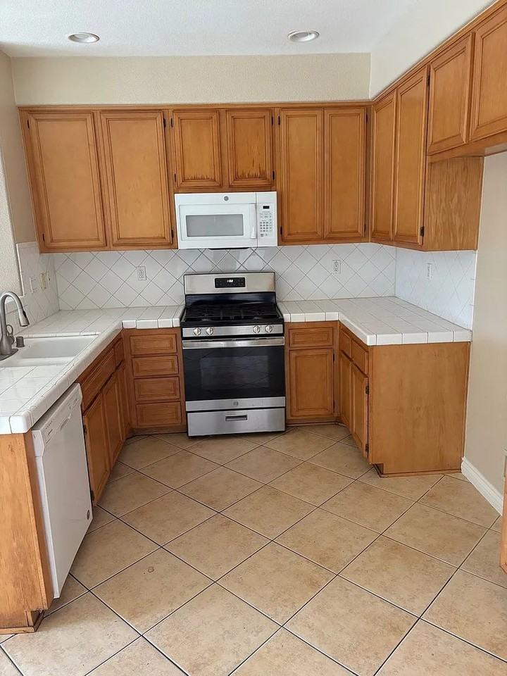 954 Teatro Cir - Photo 5 of 15