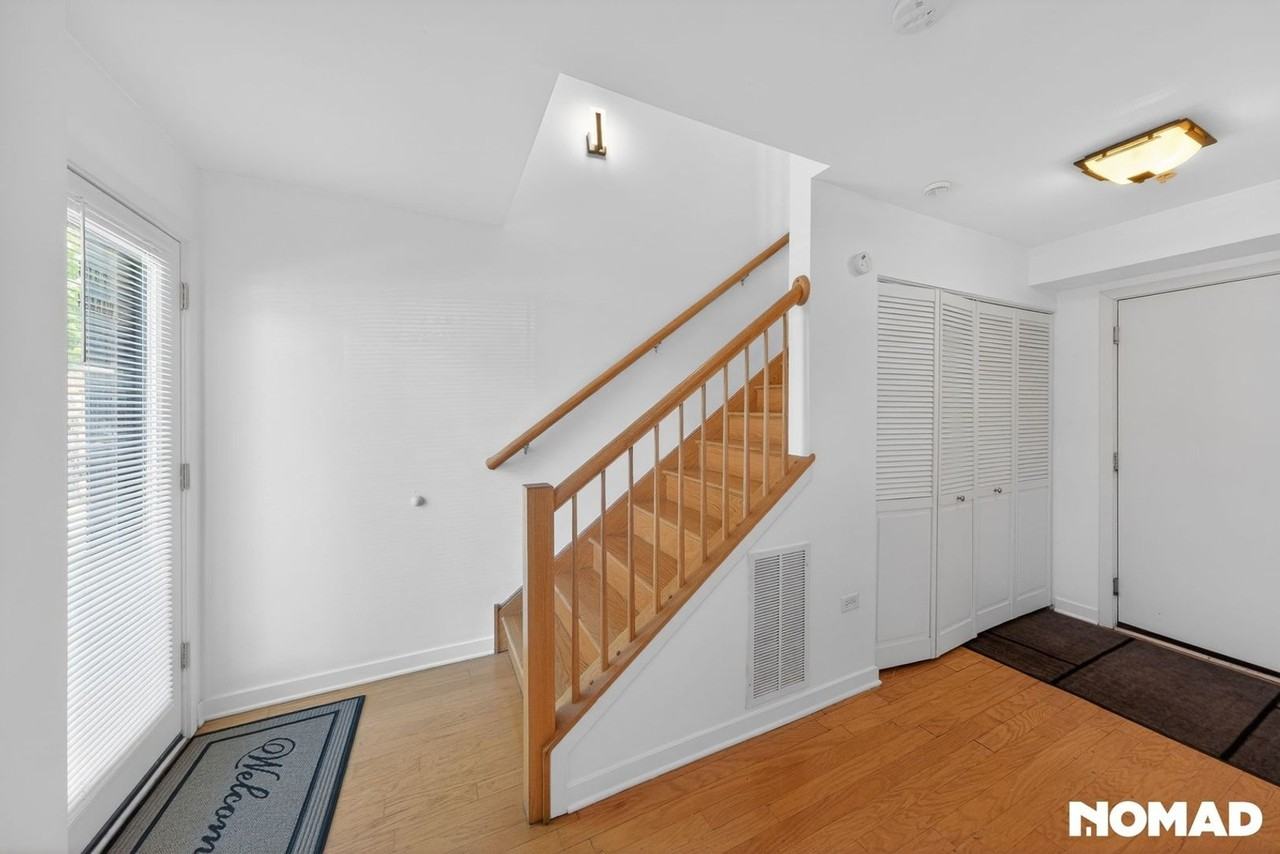 2305 S Wabash Ave - Photo 5 of 16