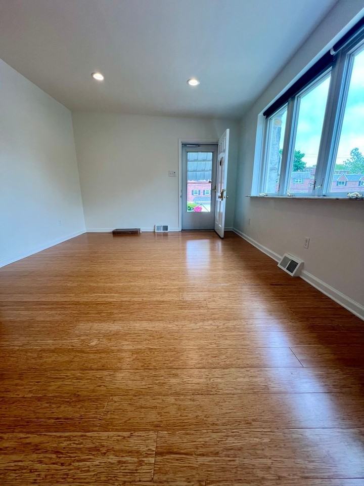 569 Domino Ln - Photo 3 of 33