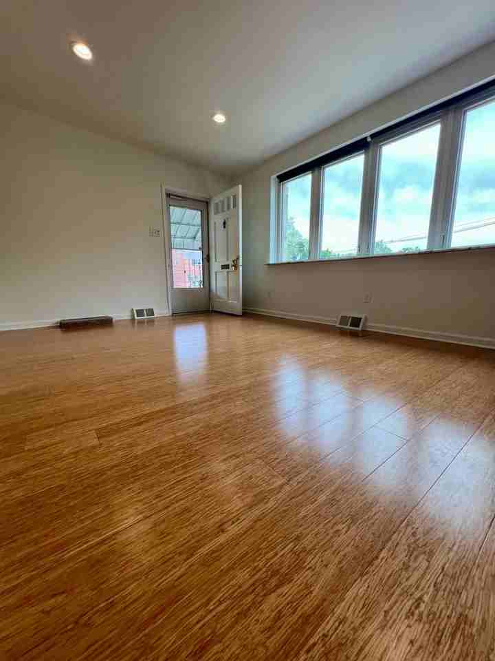 569 Domino Ln - Photo 5 of 33