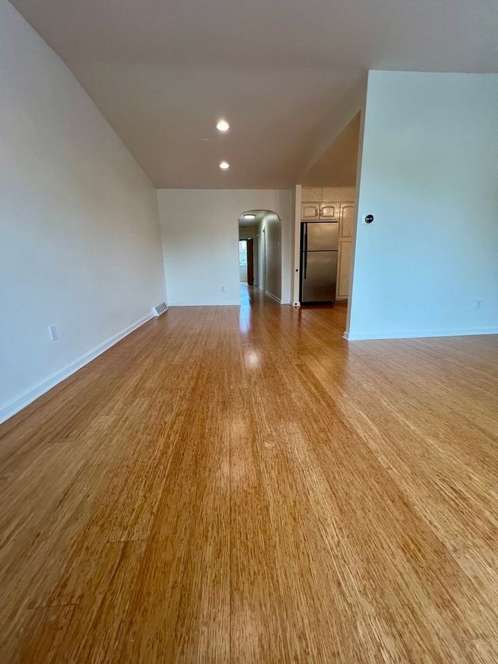 569 Domino Ln - Photo 6 of 33