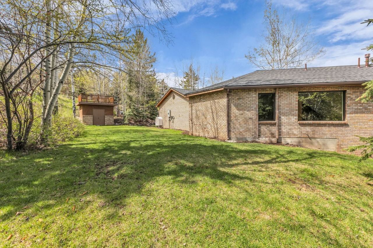 7346 Pinebrook Rd - Photo 4 of 44