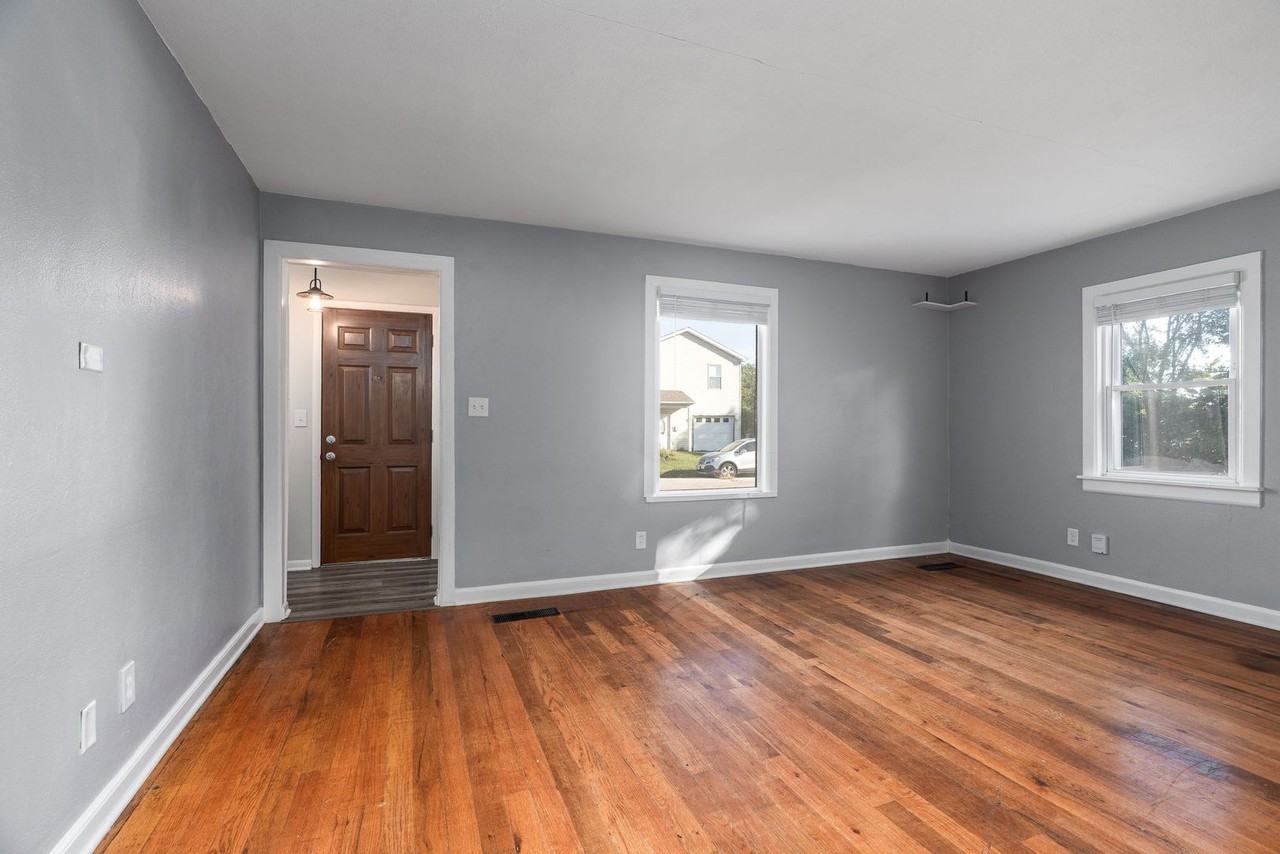 2209 Monon Ave - Photo 4 of 23