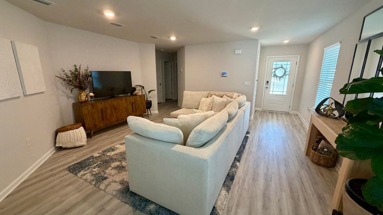 6592 Kettles St - Photo 5 of 20