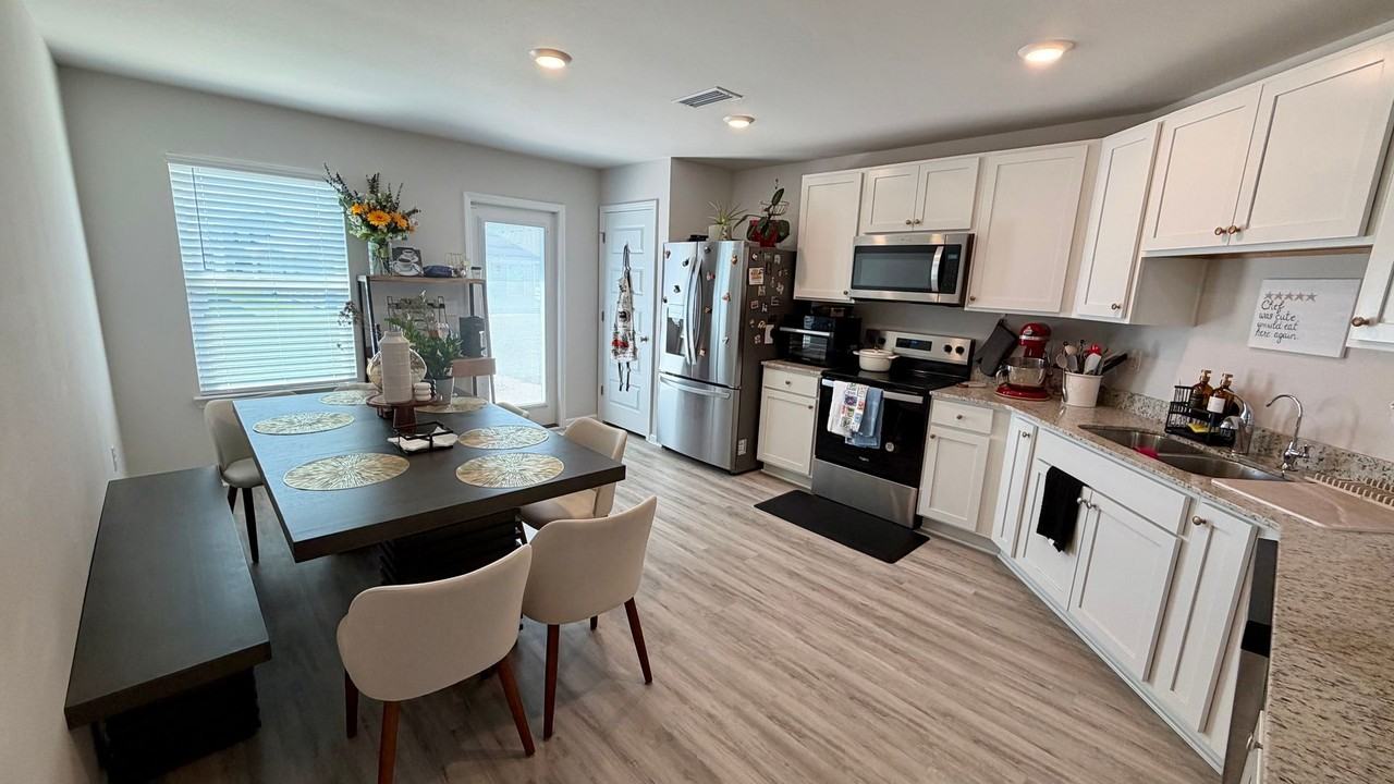 6592 Kettles St - Photo 6 of 20