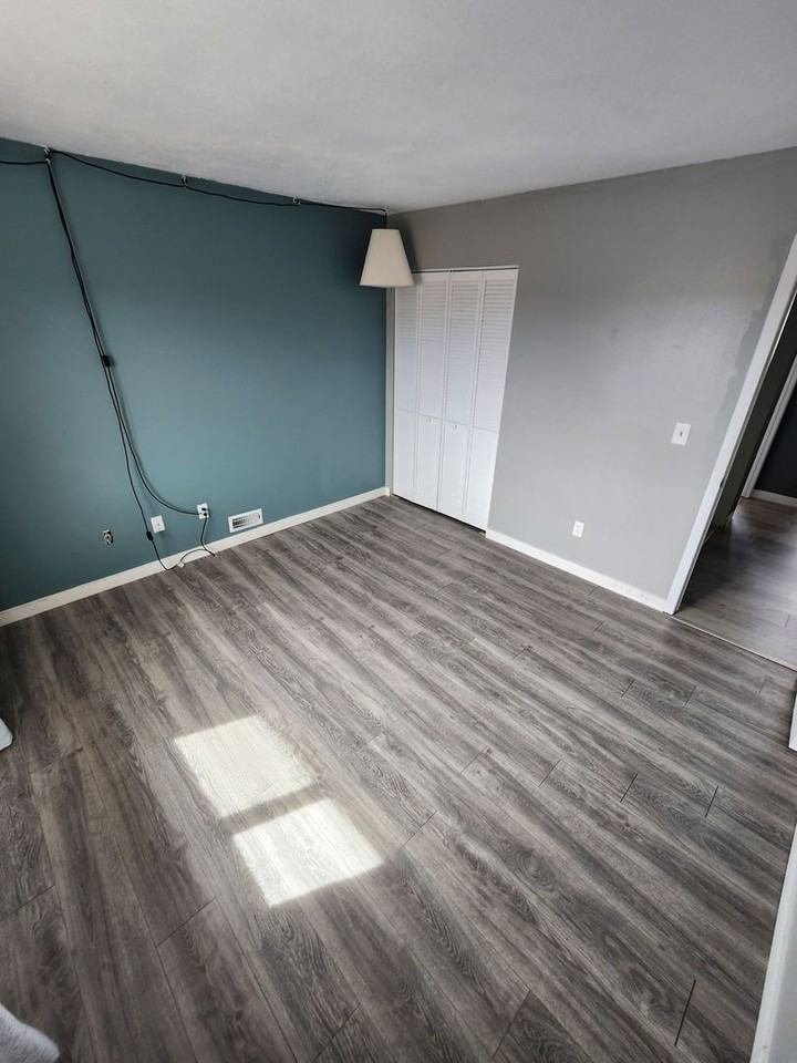 3080 Starlight Cir - Photo 6 of 11