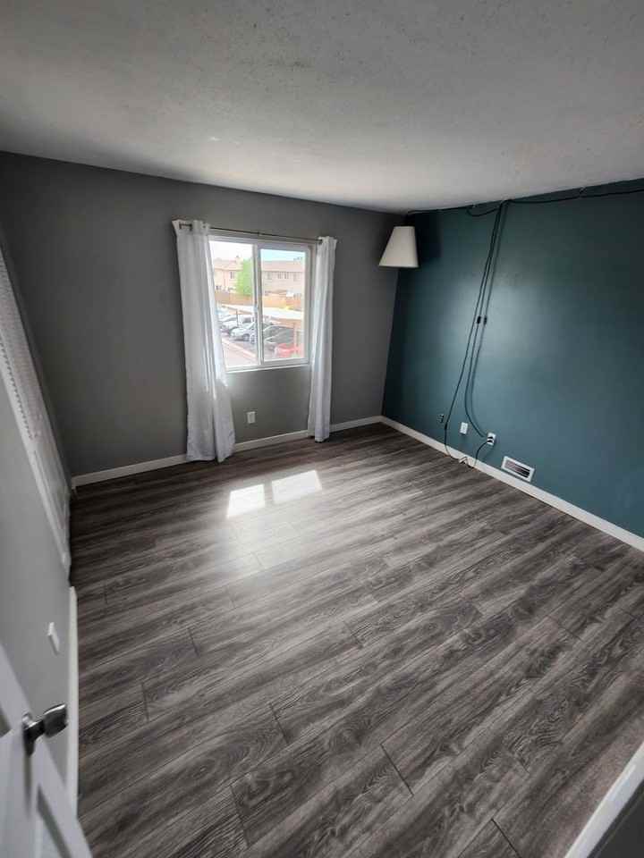 3080 Starlight Cir - Photo 7 of 11