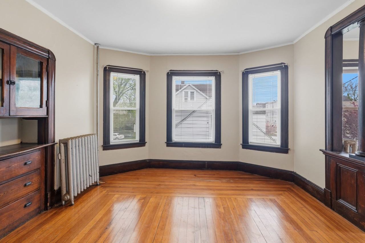 43 Elmdale St - Photo 5 of 14
