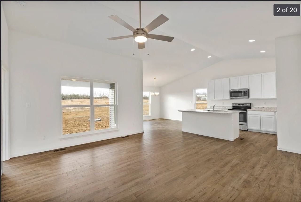 443 Sweetgrass Dr - Photo 2 of 13