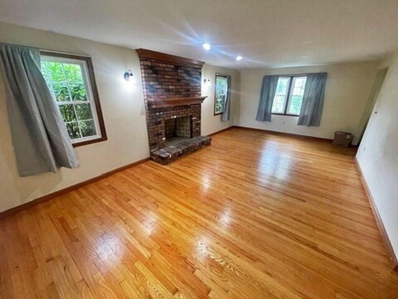 73 Elm St - Photo 7 of 18
