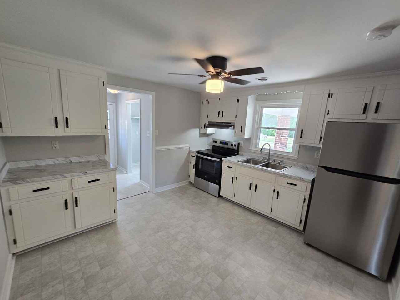 1711 Birdsong Rd - Photo 5 of 10