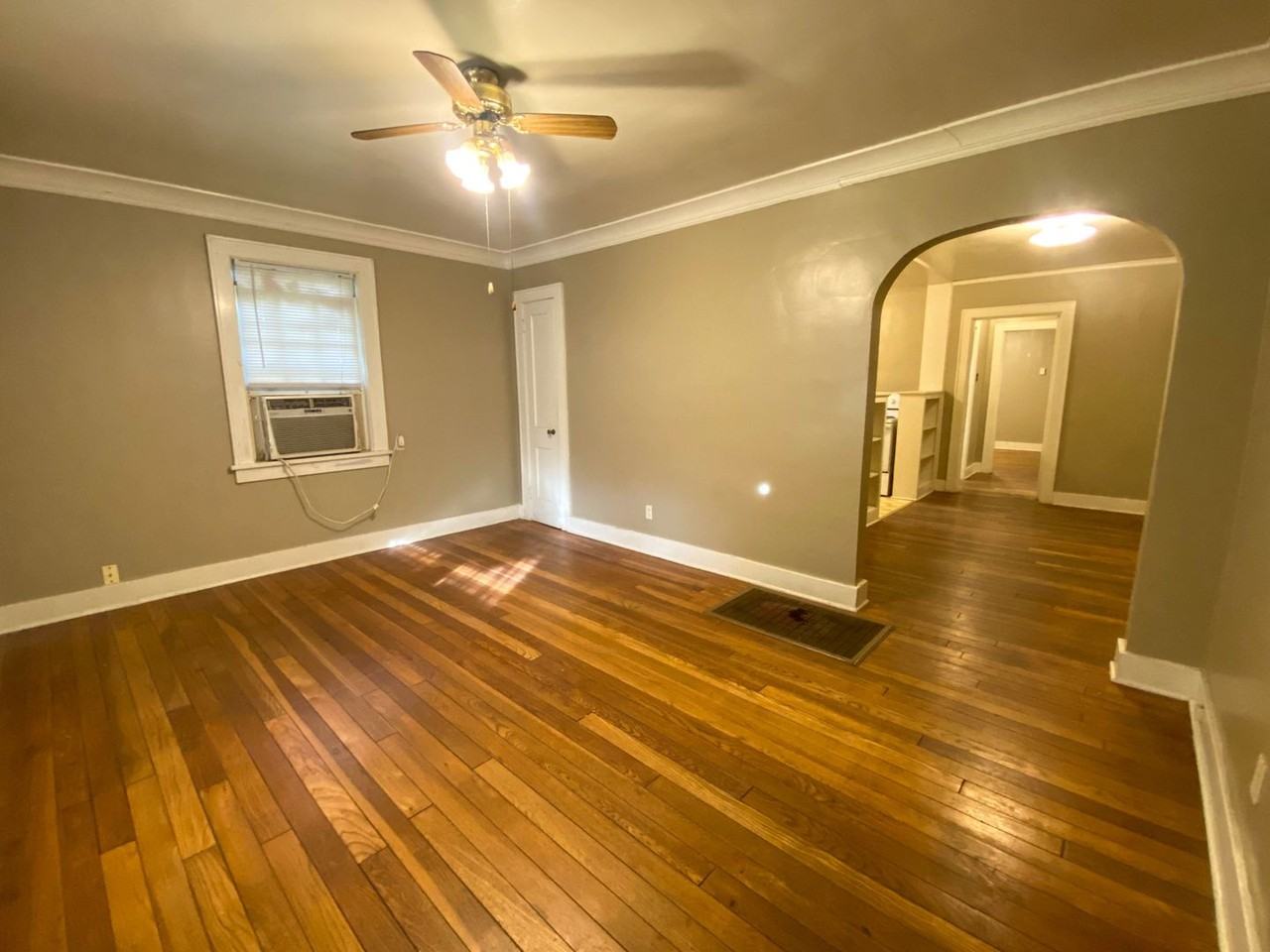 488 Ellsworth St - Photo 3 of 15