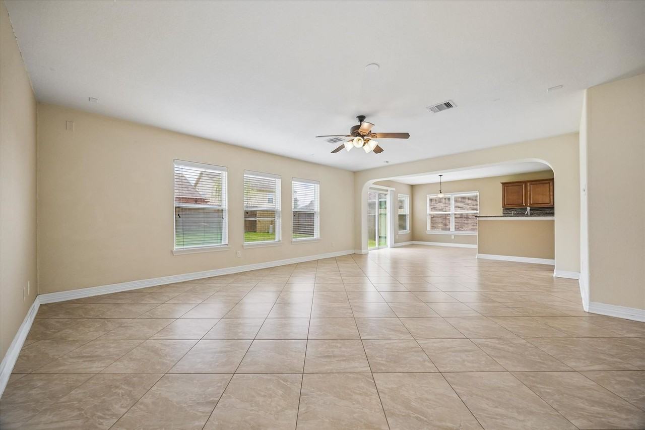 10108 Hidden Creek Falls Ln - Photo 4 of 17