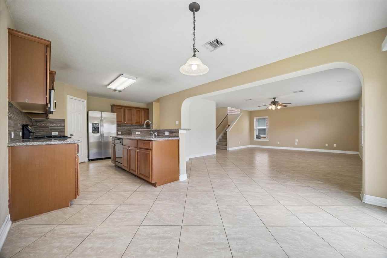 10108 Hidden Creek Falls Ln - Photo 6 of 17