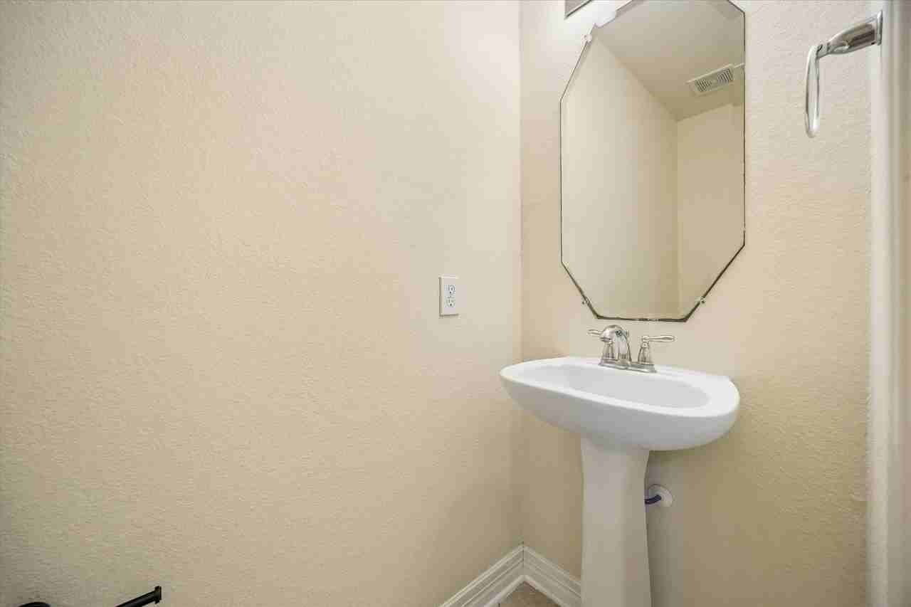 10108 Hidden Creek Falls Ln - Photo 7 of 17
