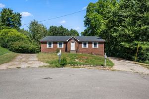 featured image of 711 Frankfort Dr