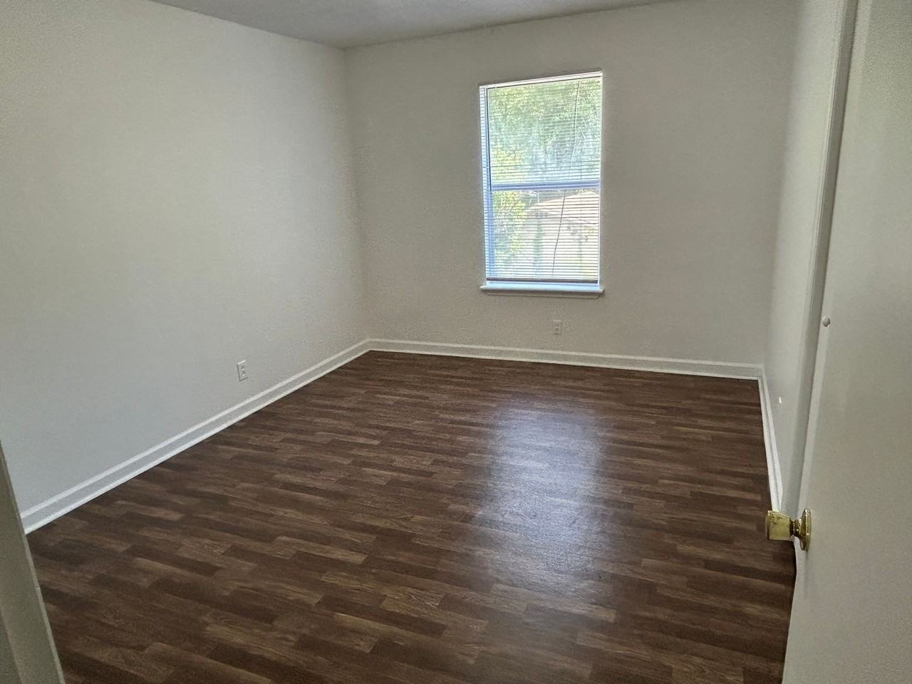 711 Frankfort Dr - Photo 5 of 10