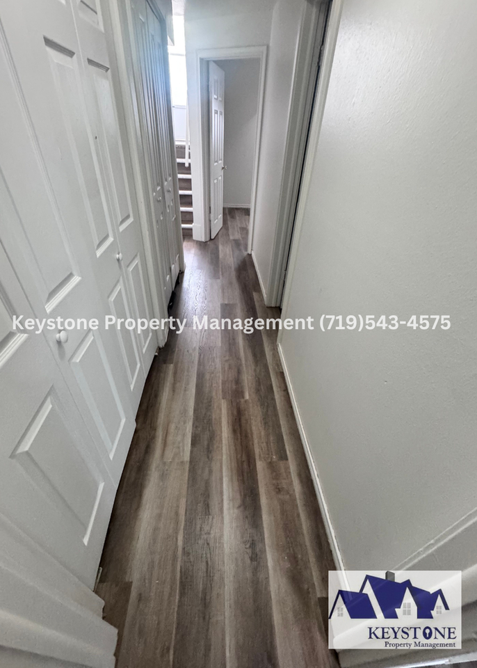 947 S Honeysuckle Dr - Photo 6 of 12