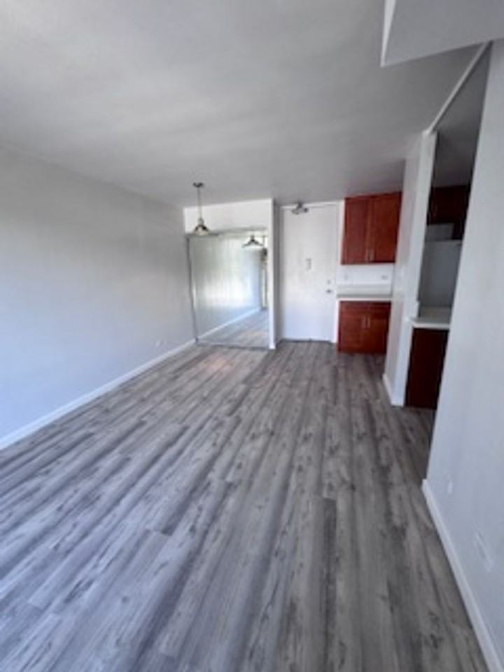 1415 Punahou St #701 - Photo 6 of 7