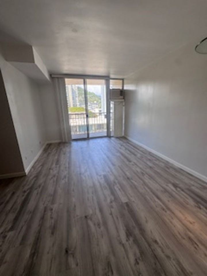 1415 Punahou St #701 - Photo 7 of 7