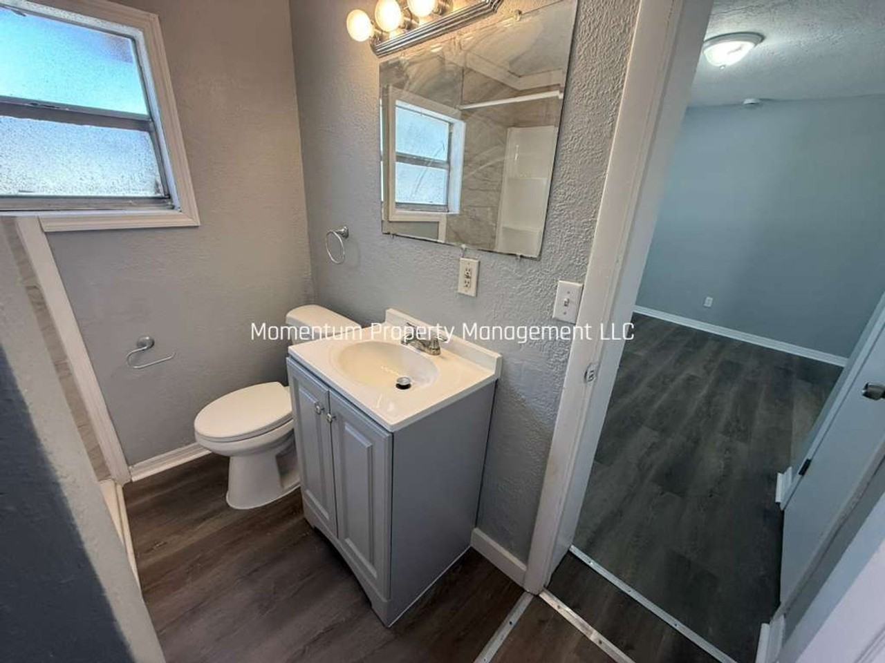 1144 La Salle St - Photo 3 of 15