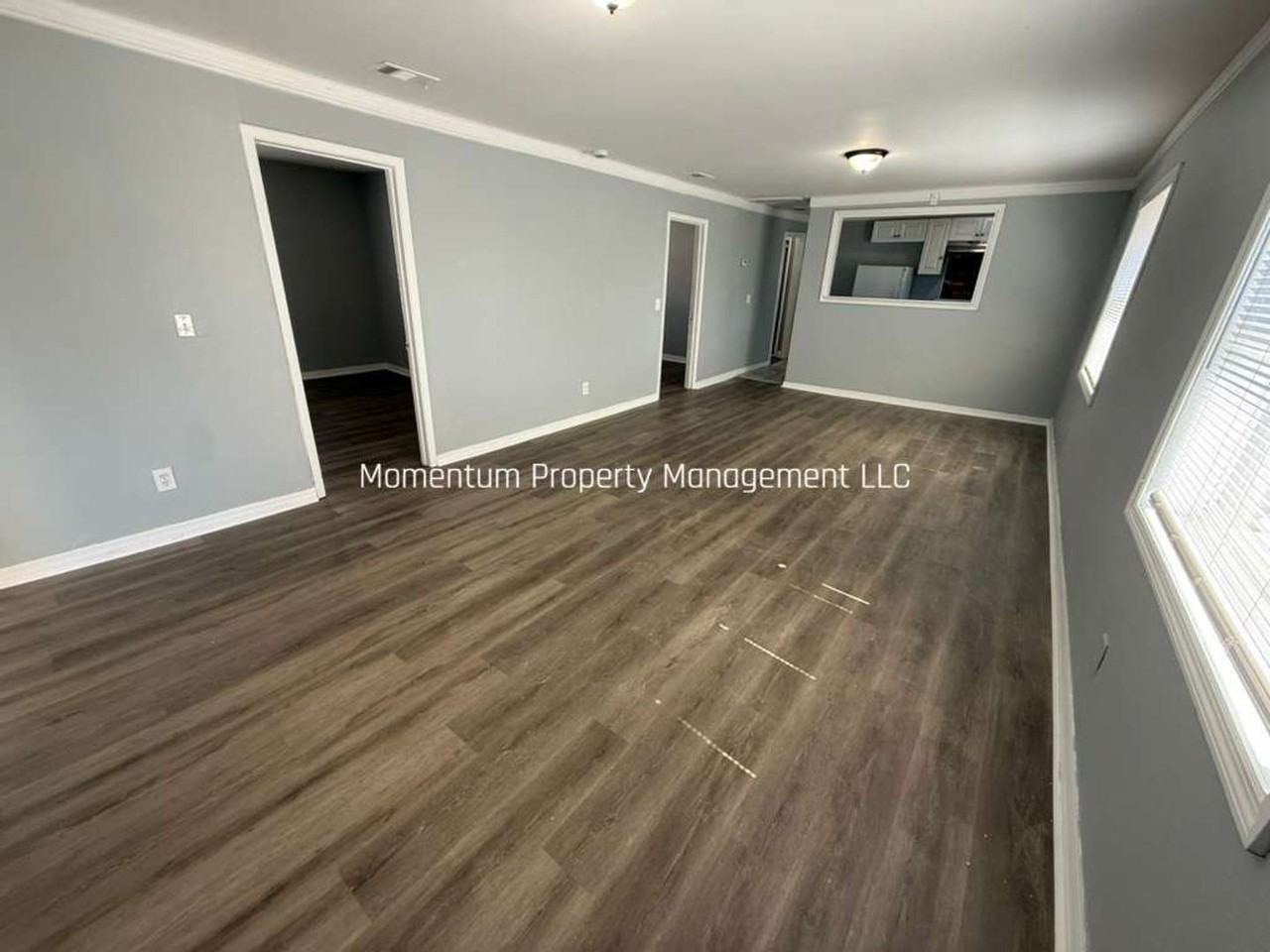 1144 La Salle St - Photo 7 of 15