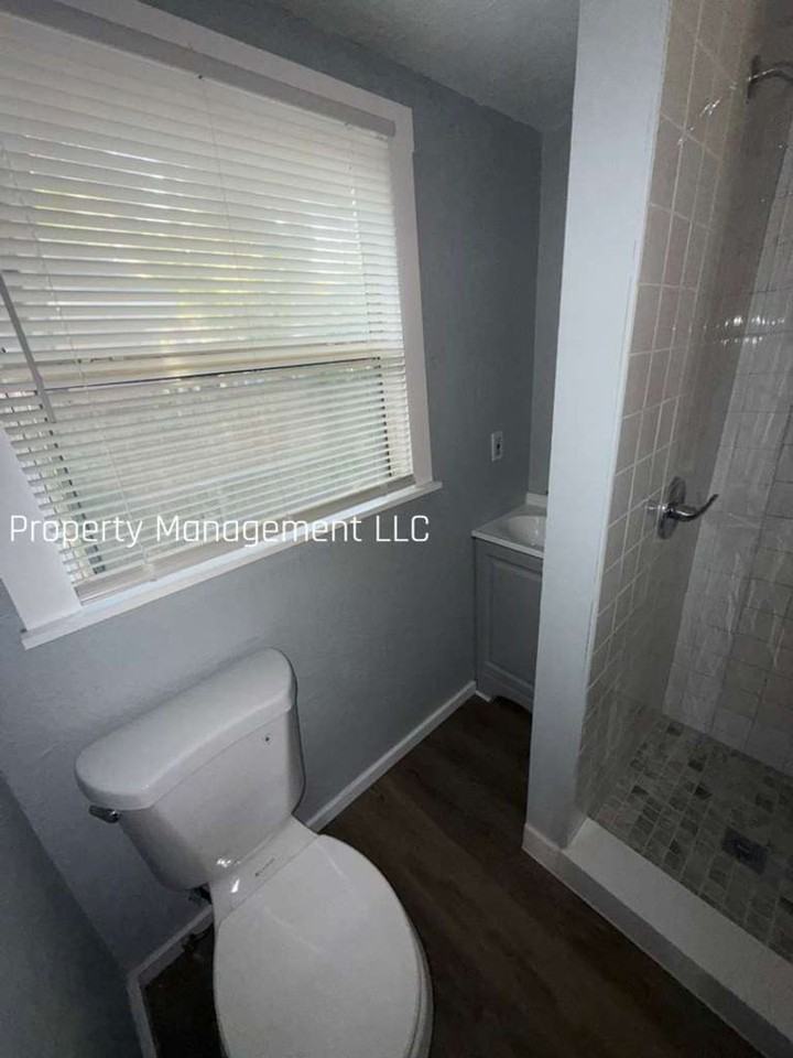 1428 12th St S - Photo 5 of 7