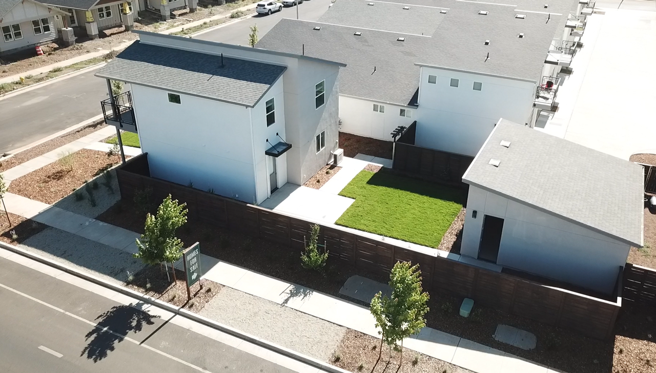 2201 Tapia Way - Photo 3 of 23