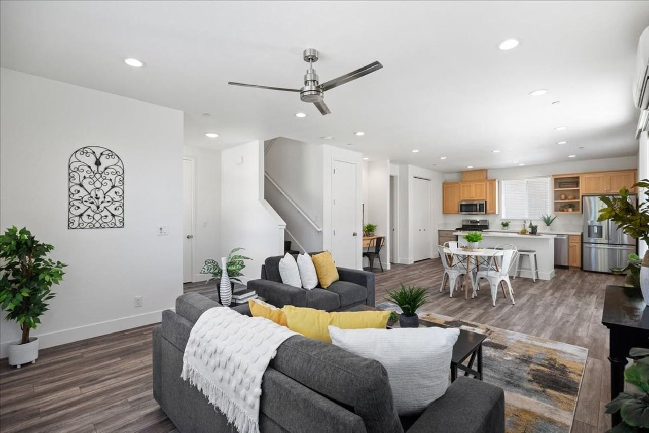 2201 Tapia Way - Photo 5 of 23