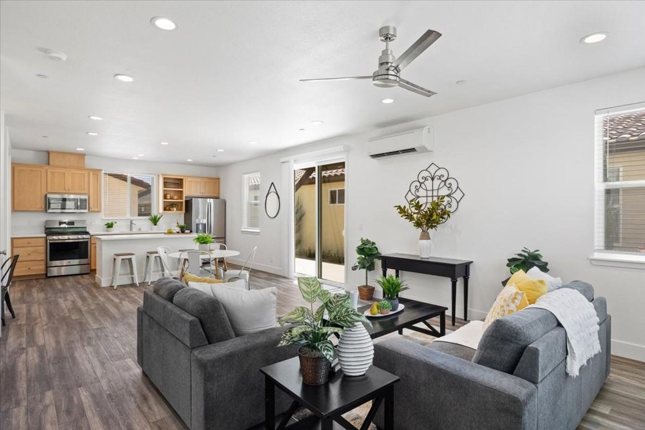 2201 Tapia Way - Photo 6 of 23