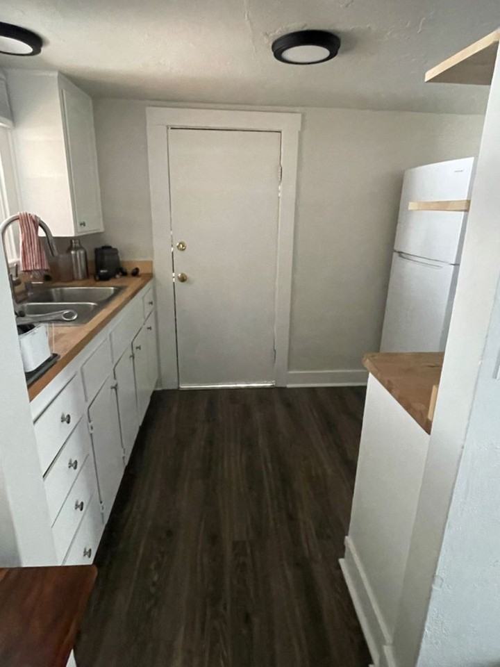 2311 W Idaho St - Photo 3 of 10